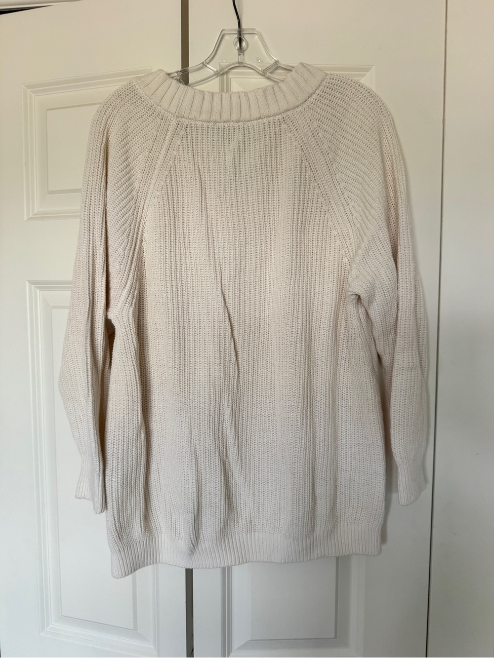Express Ivory V-Neck Ribbed Knit Sweater - Picture 5 of 5